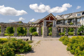 Specious 2 Bedroom Condo in Collingwood